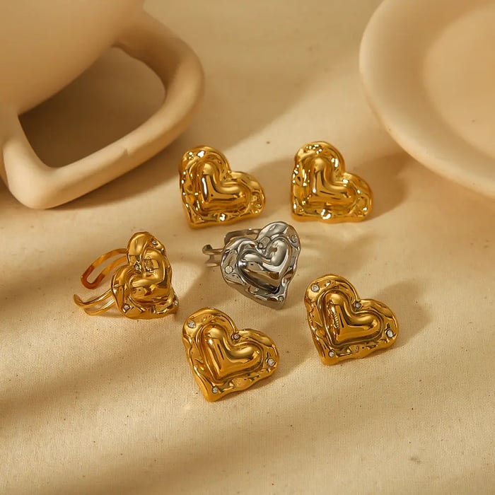 1 Pair 1 pair of exquisite and fashionable  gold-plated stainless steel dot diamond three-dimensional heart earrings for women's daily wear Women Stud Earrings
